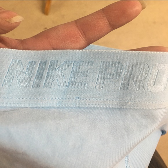 Nike PRO HyperCool Mesh Tiffany Blue Tights Crop Leggings. 26” waist (Small). - Picture 8 of 17